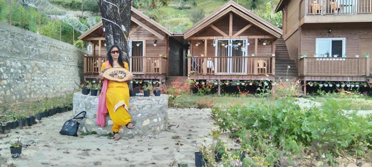 Vanprastha Resorts Dwarahat Eksteriør billede