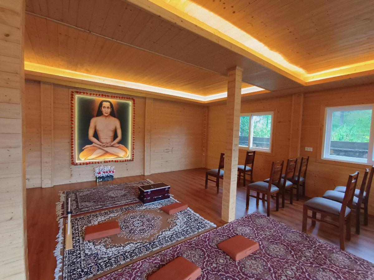 Vanprastha Resorts Dwarahat Eksteriør billede