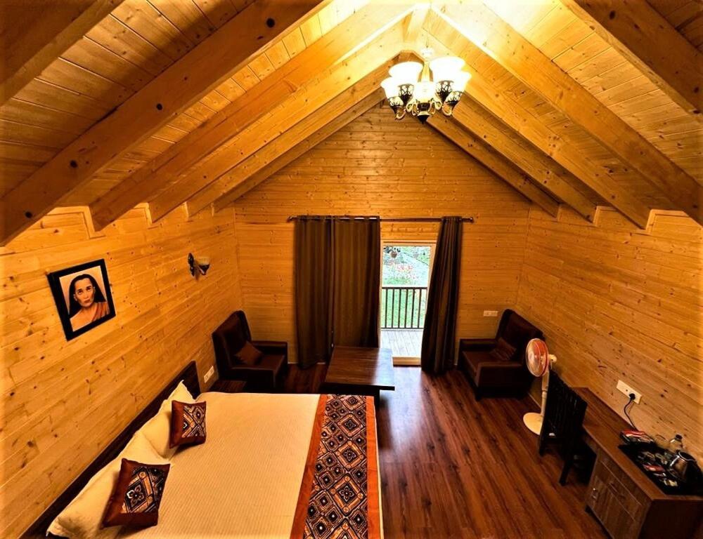 Vanprastha Resorts Dwarahat Eksteriør billede